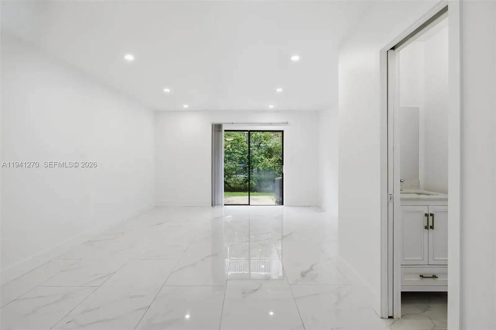 6850 NW 173rd Dr # 103, Hialeah FL 33015 photo 4