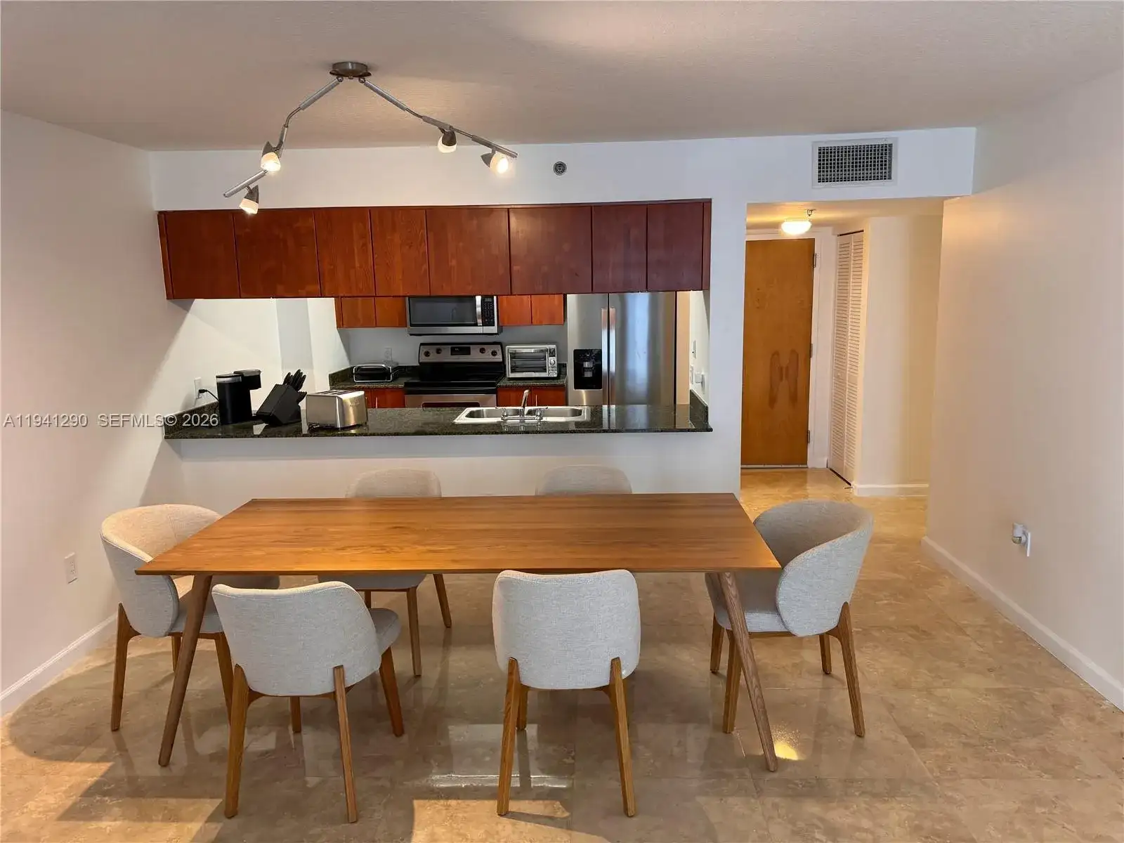 1200 Brickell Bay Dr # 1708, Miami FL 33131 photo 2