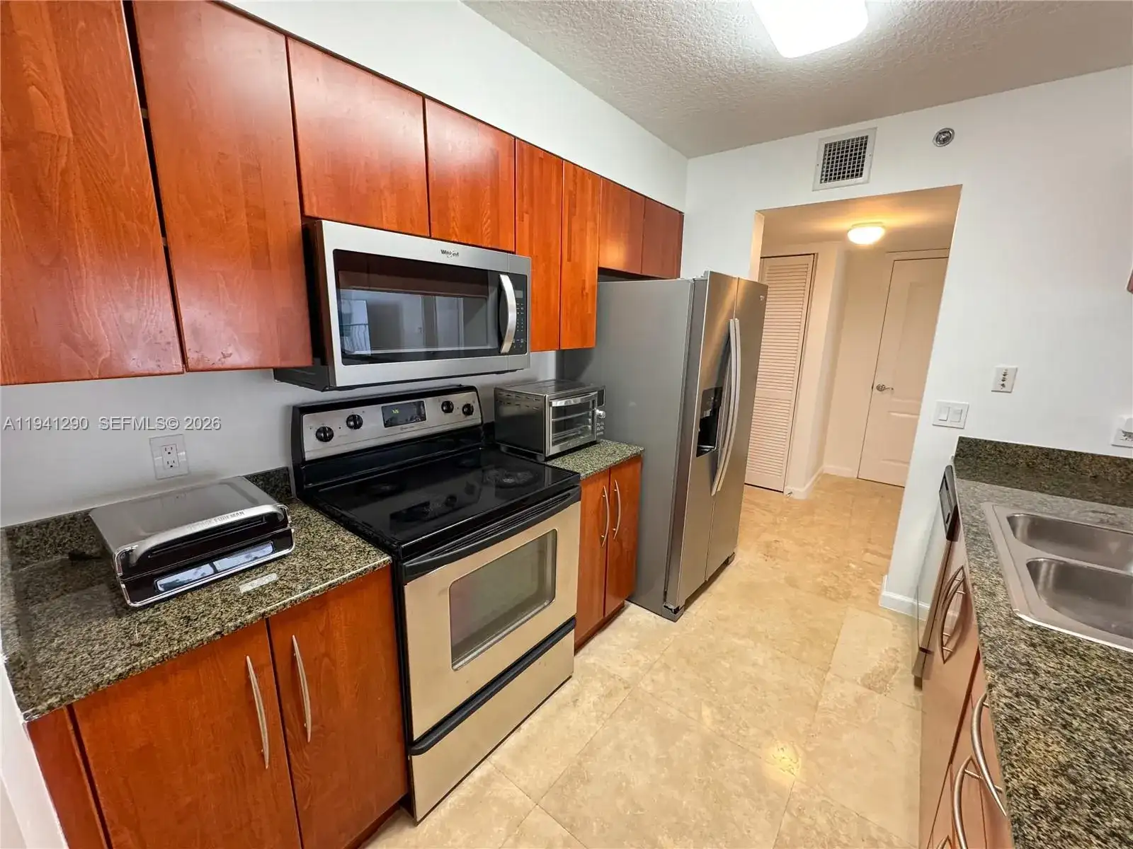 1200 Brickell Bay Dr # 1708, Miami FL 33131 photo 4