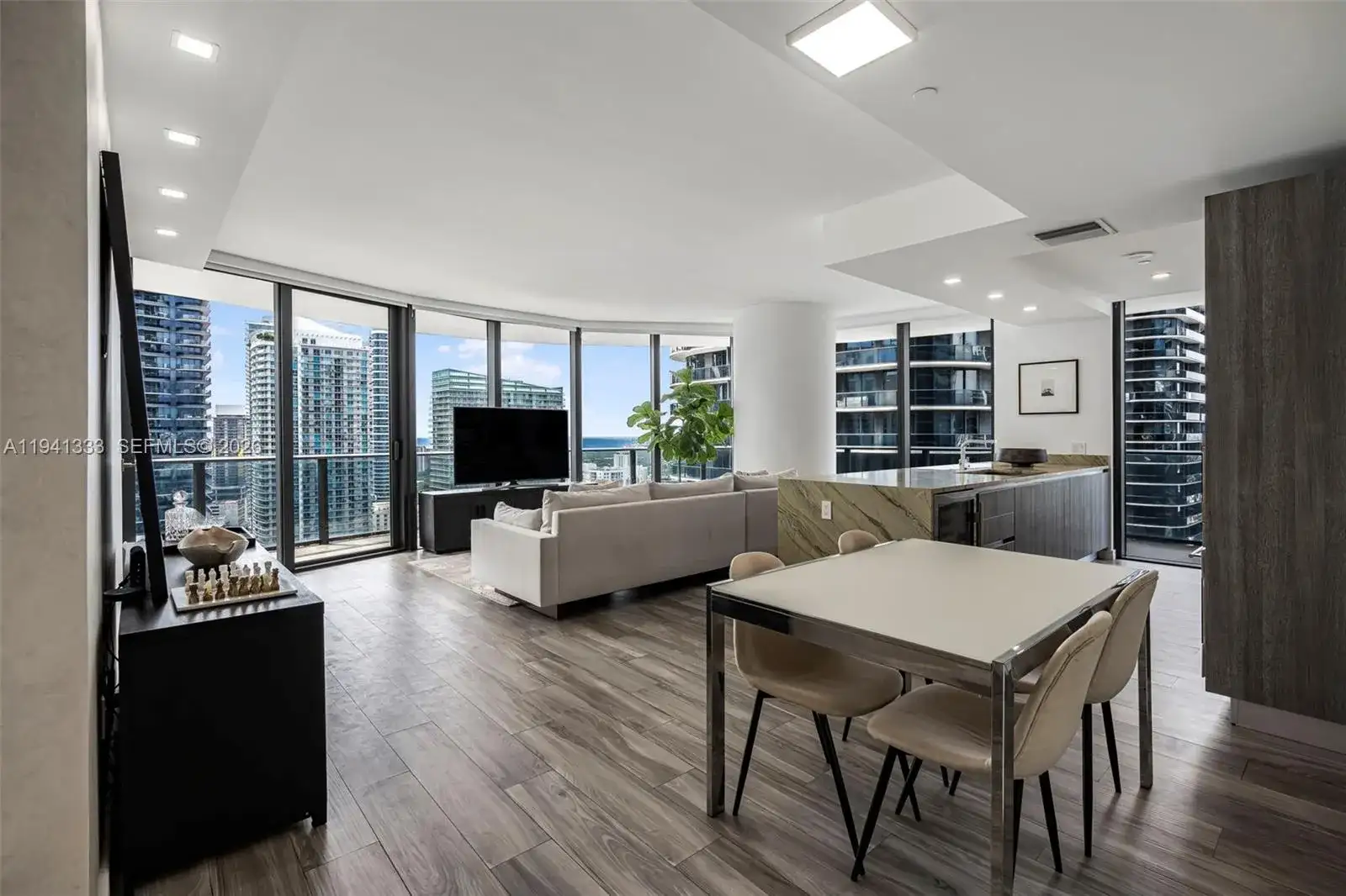 801 S Miami Ave # 2901, Miami FL 33130 photo 2
