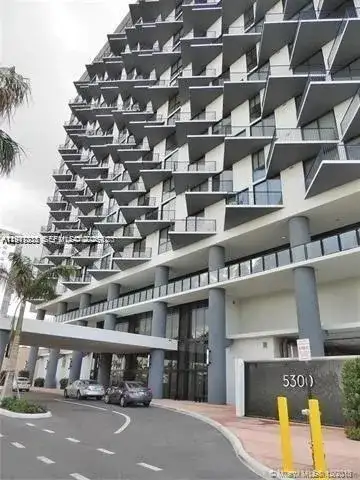 5300 Paseo Blvd # 909, Doral FL 33166 photo 2