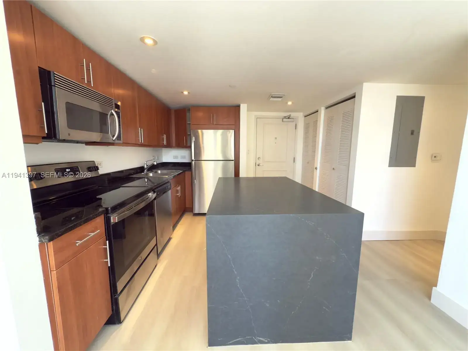 111 E Flagler St # 805, Miami FL 33131 photo 4