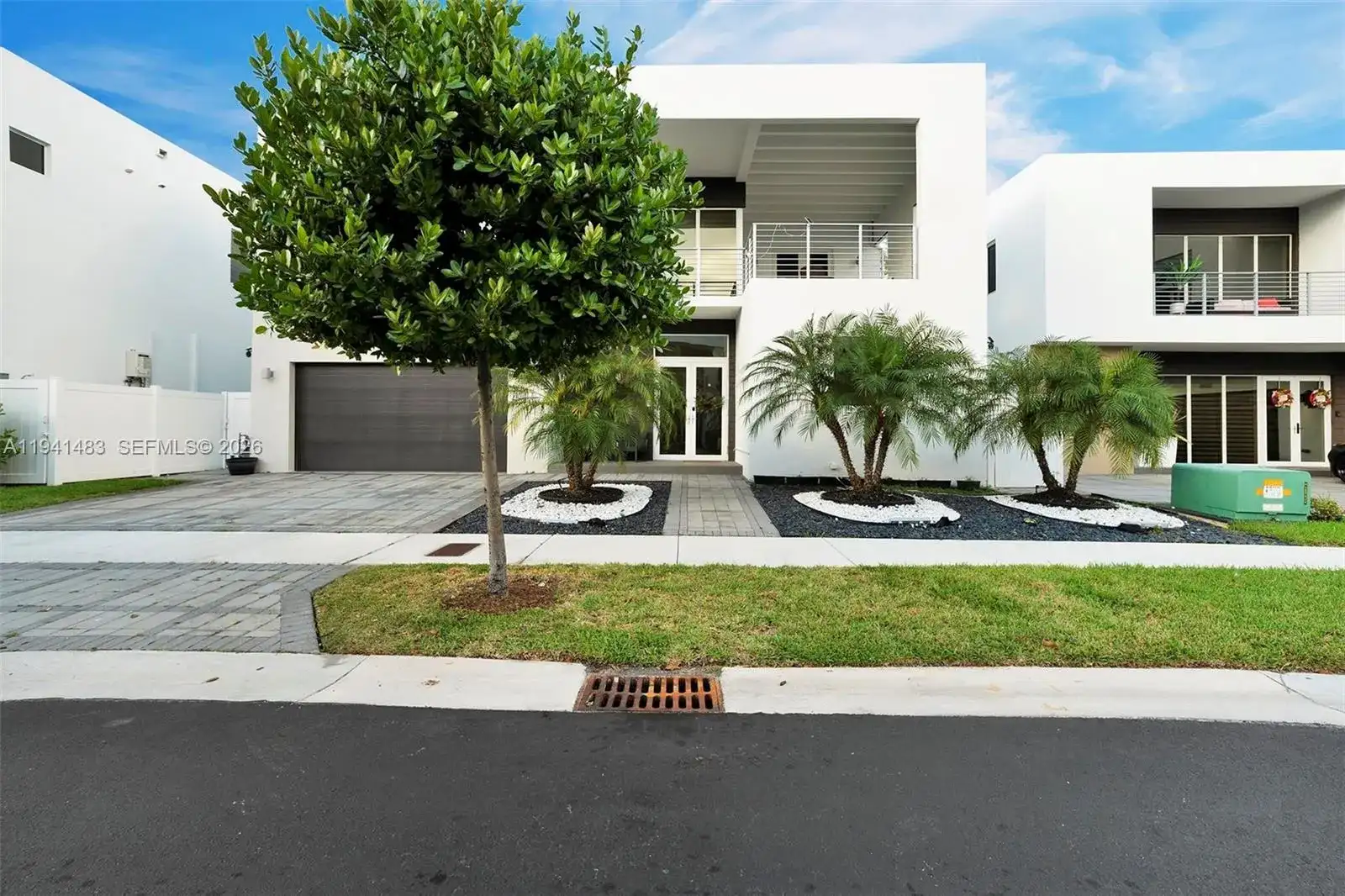 10055 NW 77th St, Doral FL 33178 photo 2