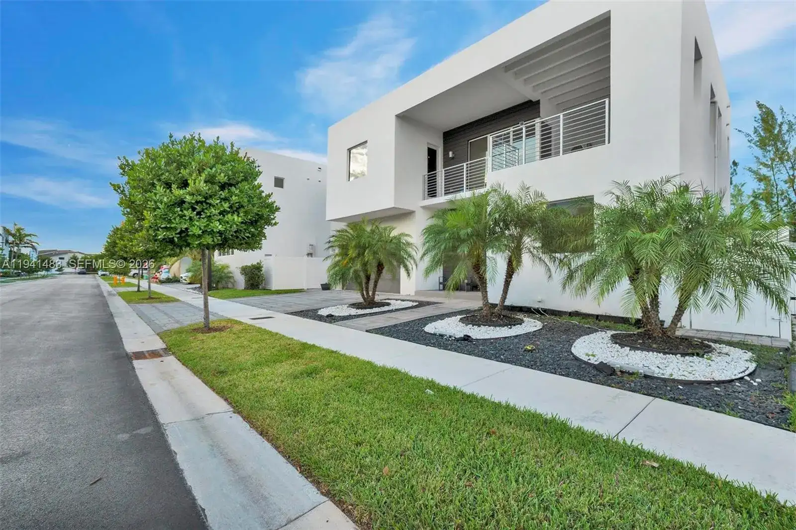 10055 NW 77th St, Doral FL 33178 photo 4