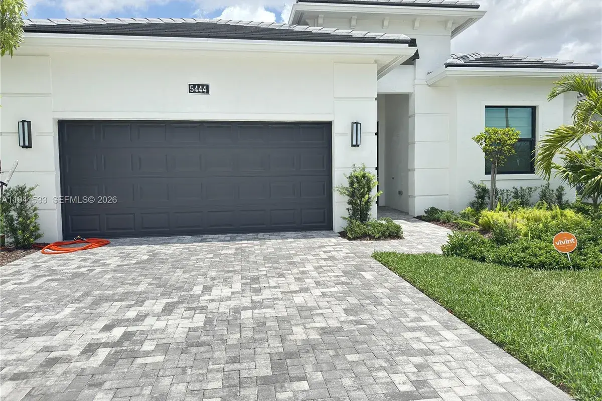 5444 SW Saint Armands Way, Westlake FL 33470