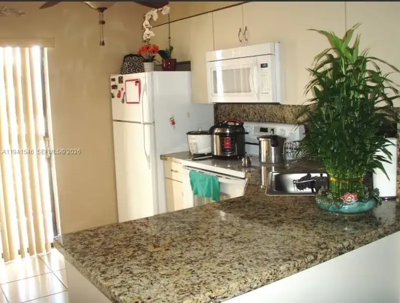 5290 W 21st Ct # 405, Hialeah FL 33016 photo 5