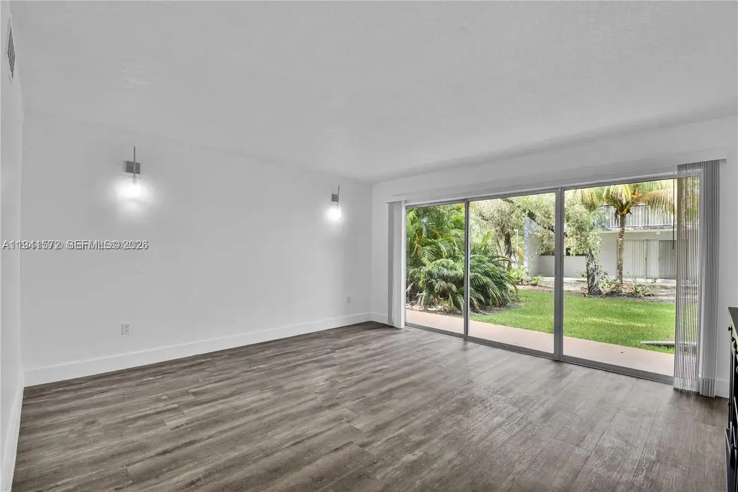 9371 Fontainebleau Blvd # I101, Miami FL 33172 photo 3