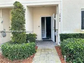 2944 NW 180th St, Miami Gardens FL 33056