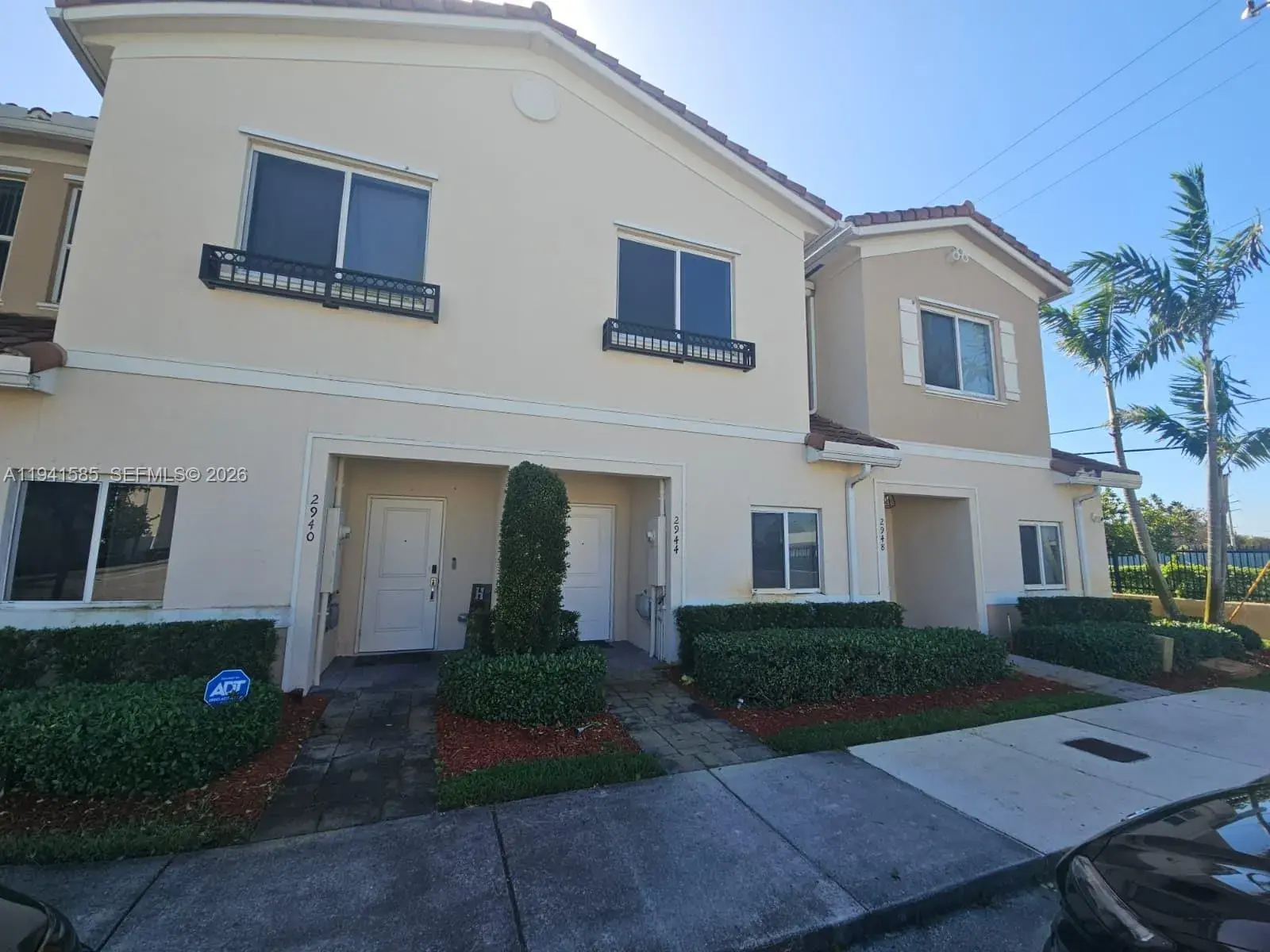 2944 NW 180th St, Miami Gardens FL 33056