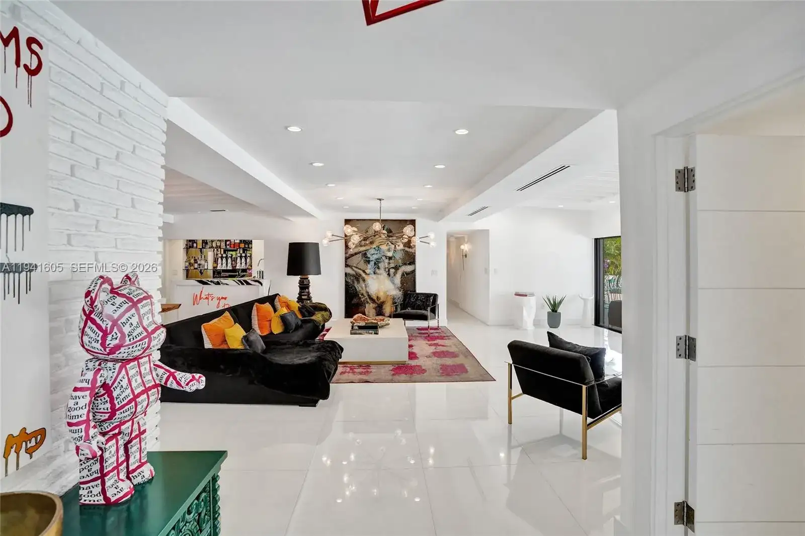 19130 NE 21st Ave, North Miami Beach FL 33179 photo 2