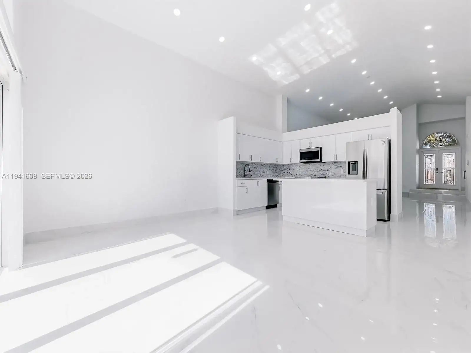 8714 NW 153rd Ter, Miami Lakes FL 33018 photo 4