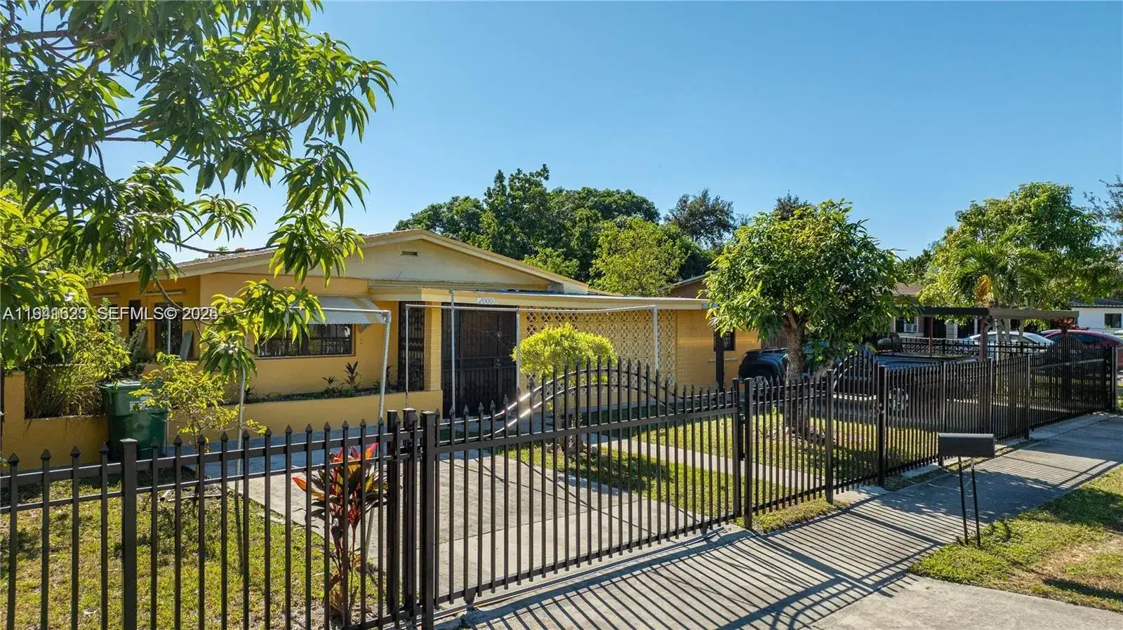 2000 NW 131st St, Miami FL 33167 photo 2