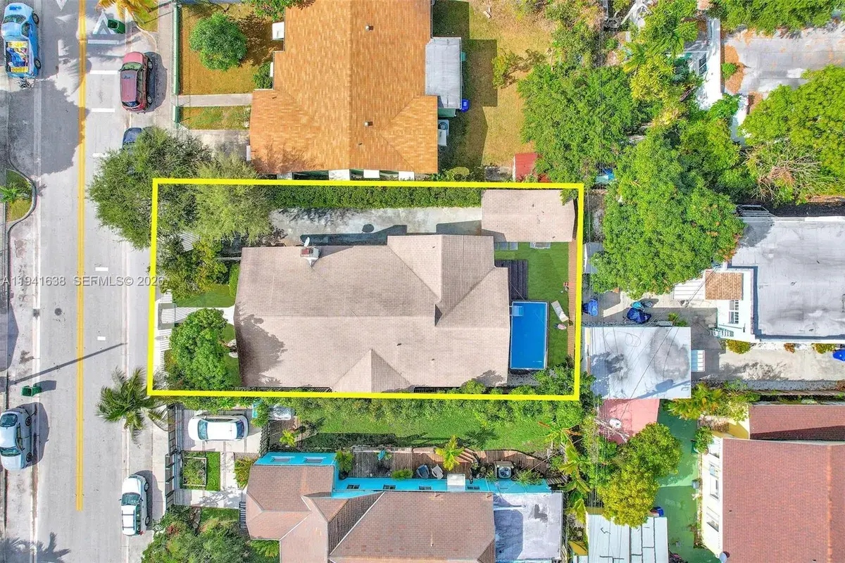37 NW 47th St, Miami FL 33127