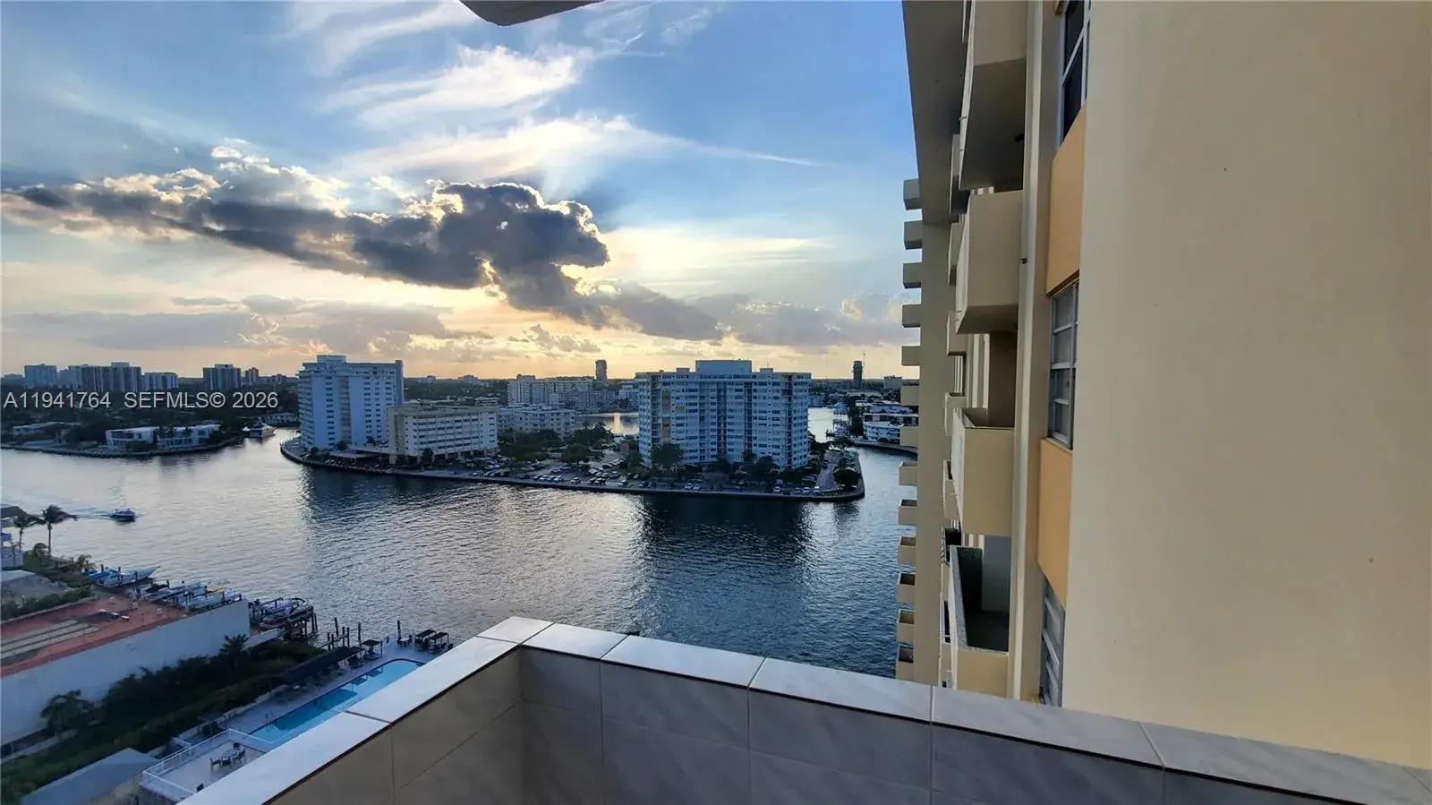 1833 S Ocean Dr # 1506, Hallandale Beach FL 33009