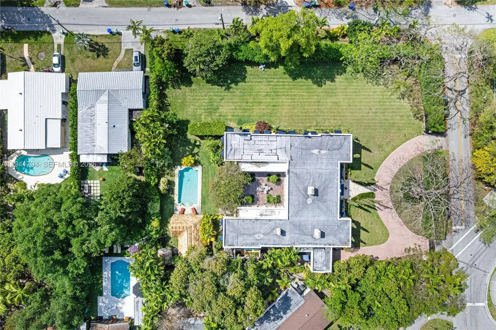 8447 E Dixie Hwy, Miami FL 33138