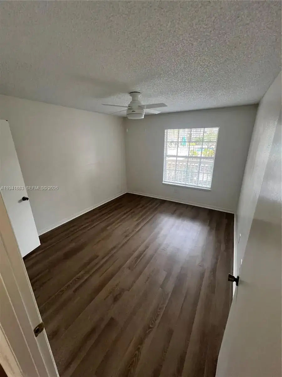 1055 S Hiawassee Rd # 2014, Orlando FL 32835 photo 4
