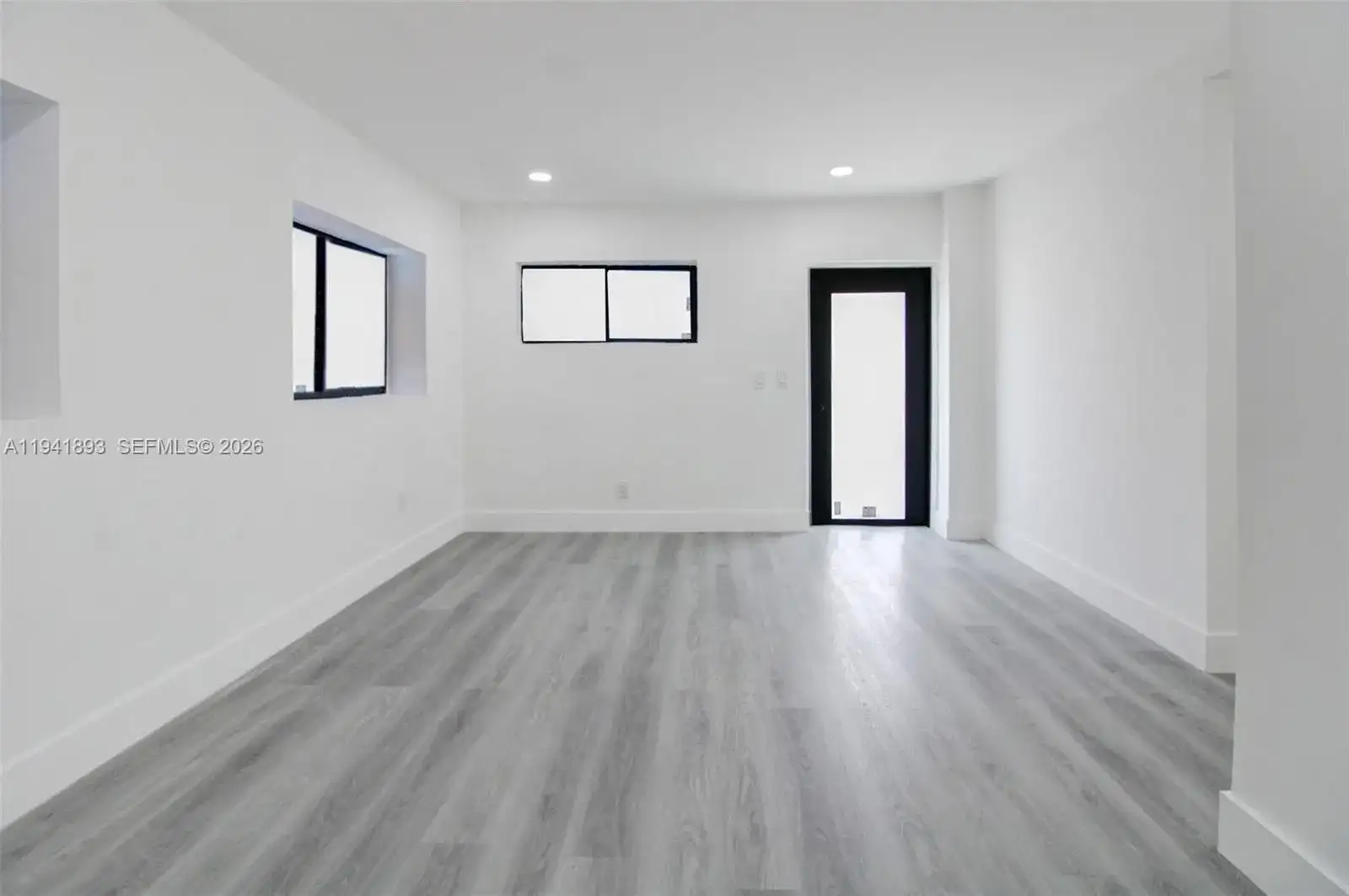 13885 NW 5th Ave, North Miami FL 33168 photo 4