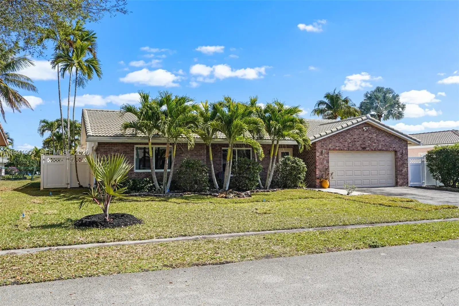 3701 NW 114th Ave, Coral Springs FL 33065