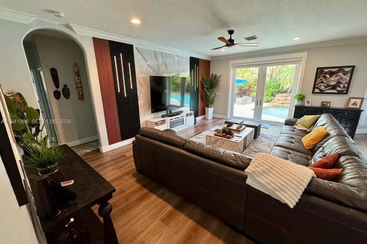 12917 SW 23rd St, Miramar FL 33027