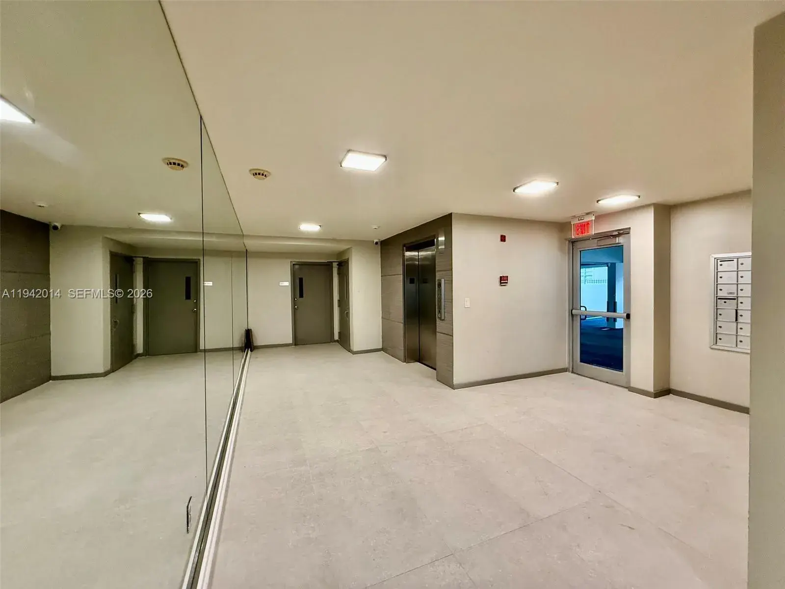 1605 Bay Rd # 407, Miami Beach FL 33139