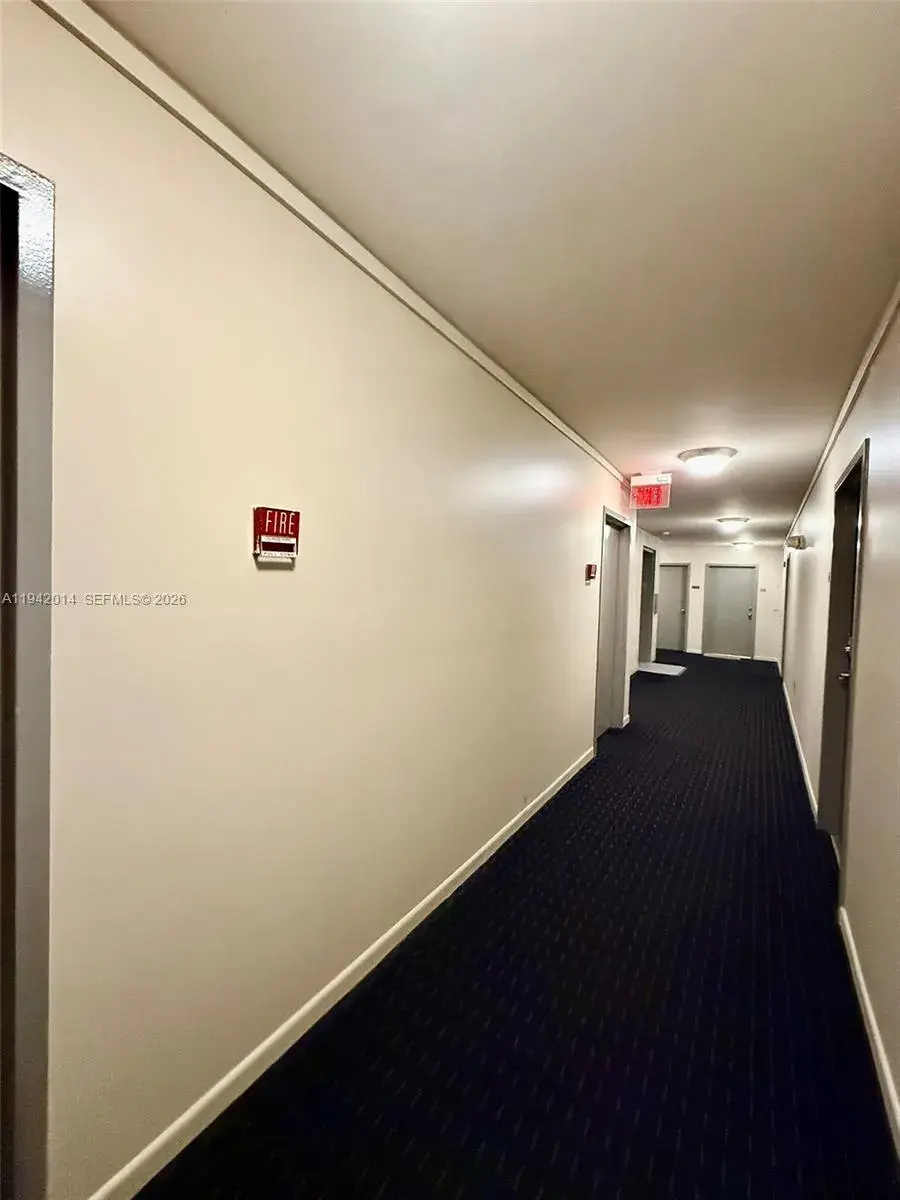 1605 Bay Rd # 407, Miami Beach FL 33139