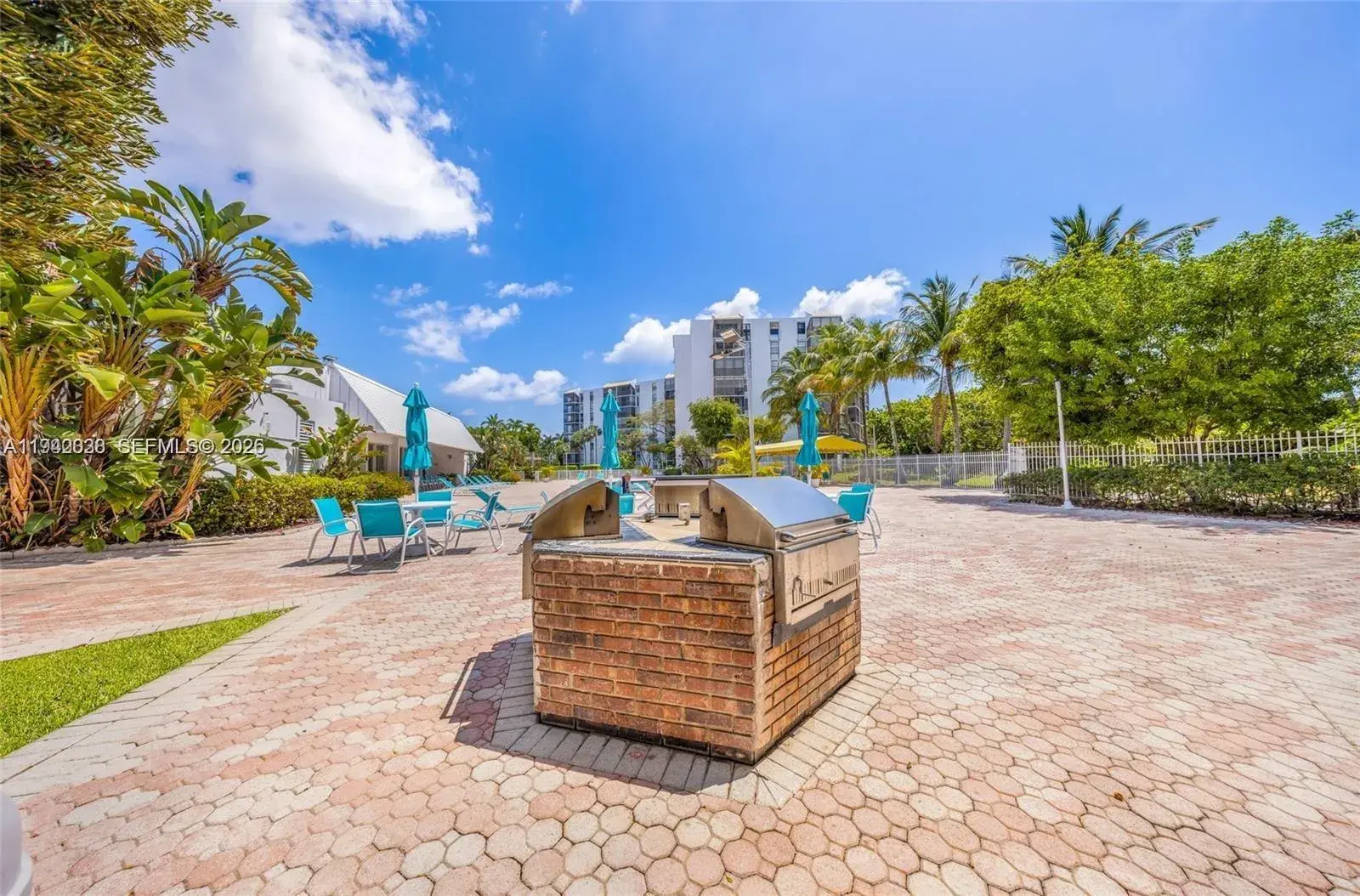 20400 W Country Club Dr # 812, Aventura FL 33180
