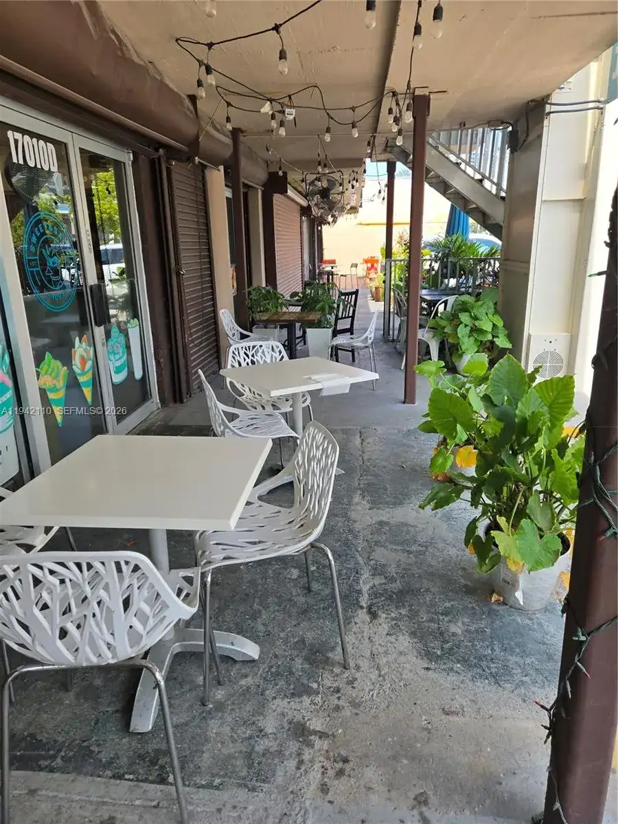 17010 #D W Dixie Hwy, North Miami Beach FL 33160 photo 4
