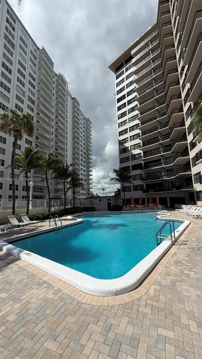 3800 Galt Ocean Dr # 1414, Fort Lauderdale FL 33308