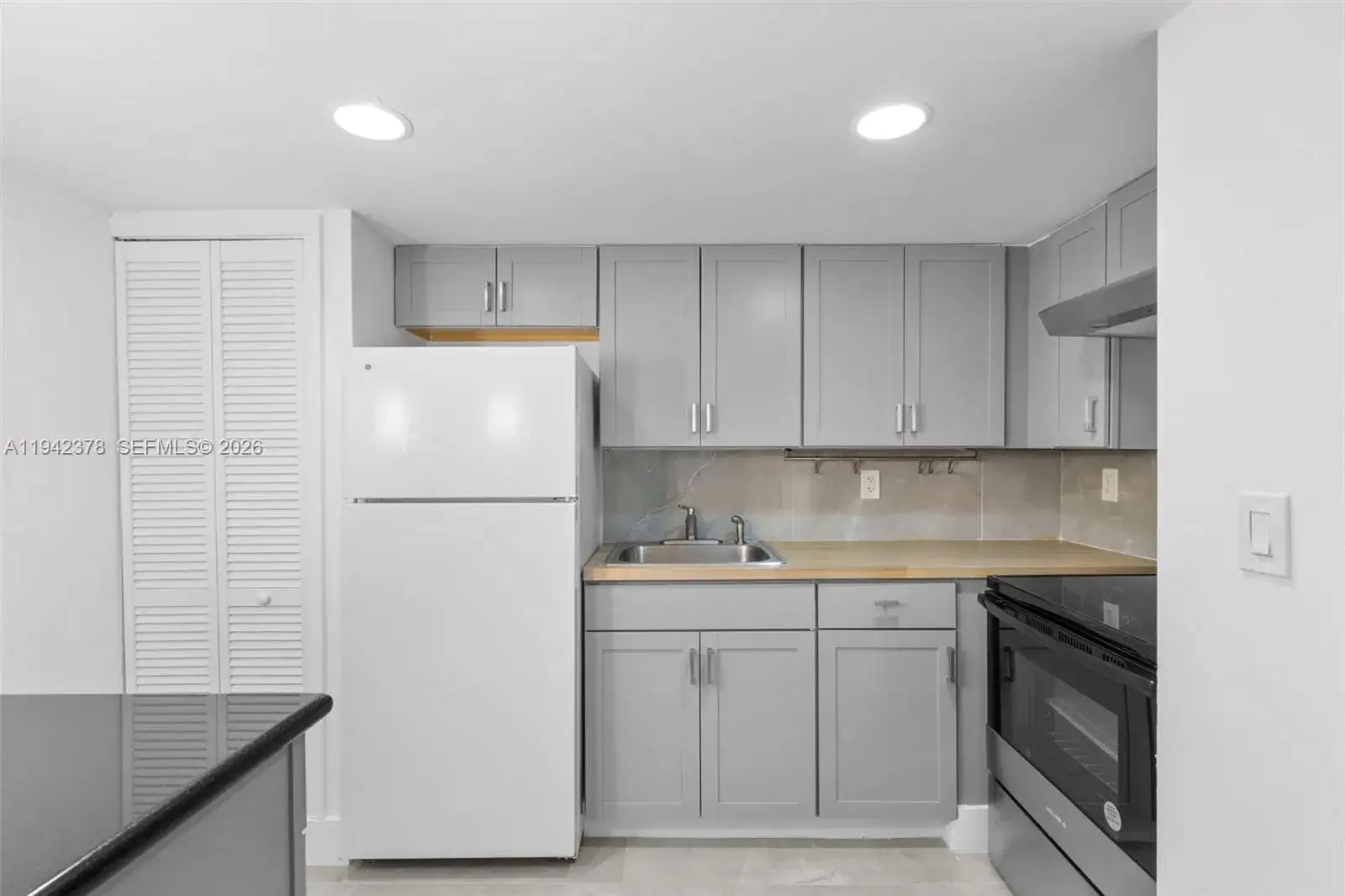 4325 NW South Tamiami Canal Dr # 212, Miami FL 33126 photo 3