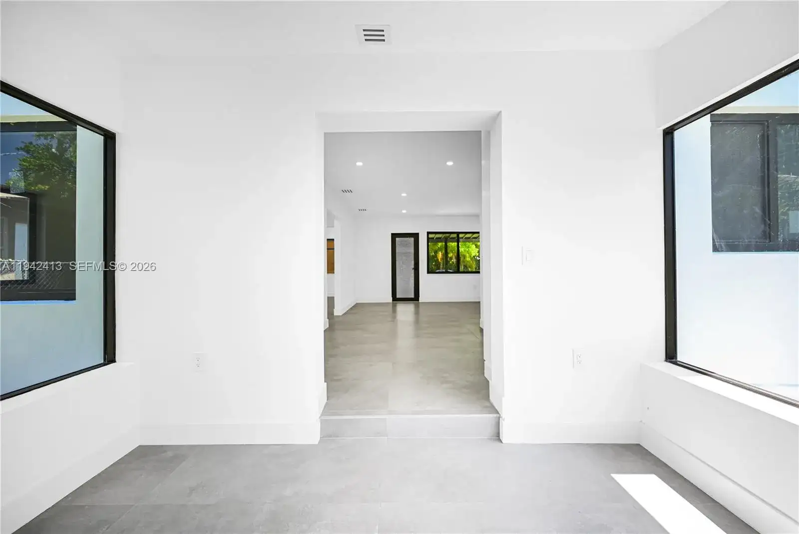 2261 SW 26th St, Miami FL 33133 photo 5