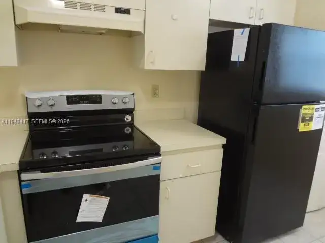 426 NE 210th Cir Ter # 2, Miami FL 33179 photo 4
