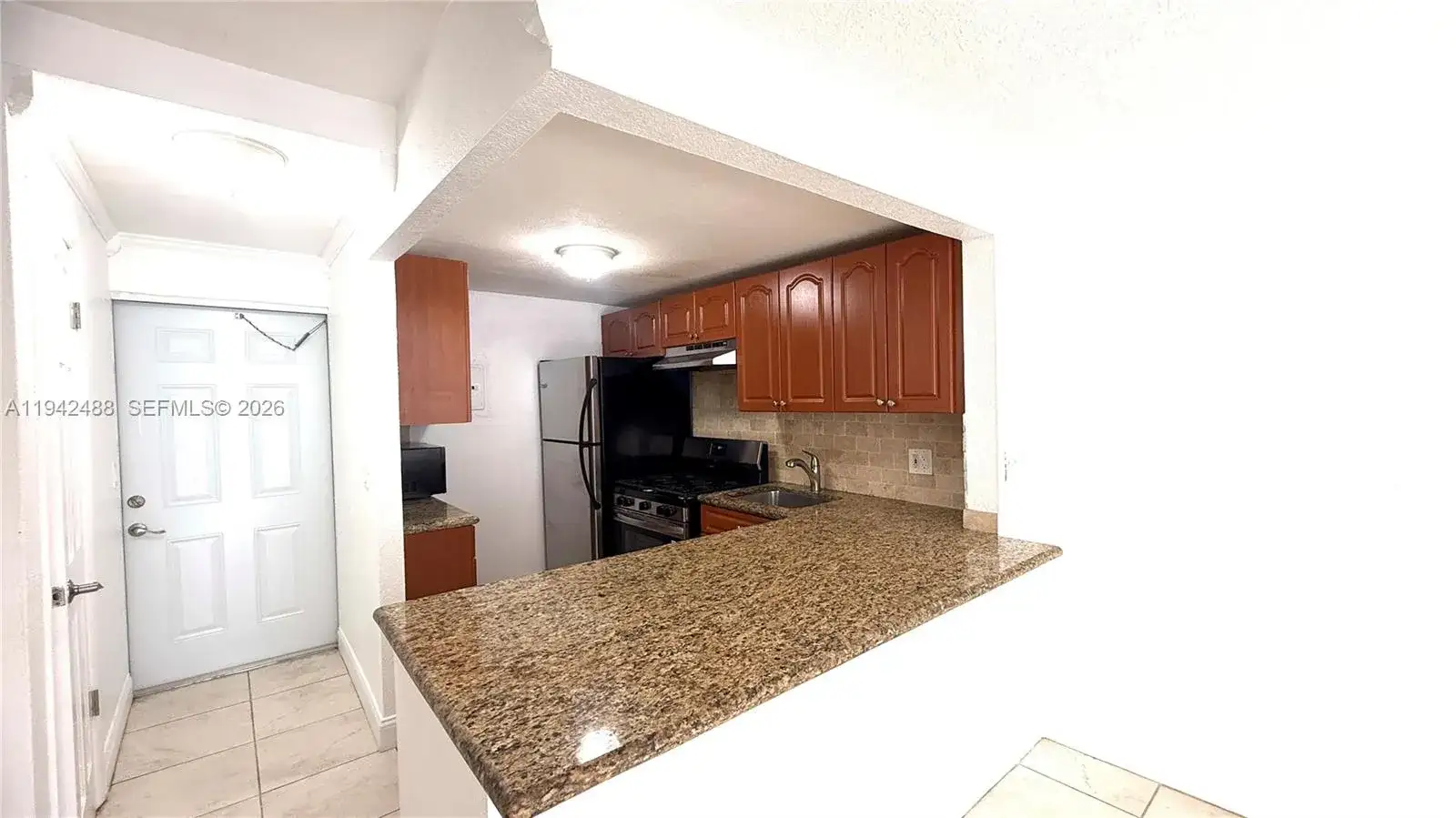 6703 N Kendall Dr # 409, Pinecrest FL 33156 photo 3