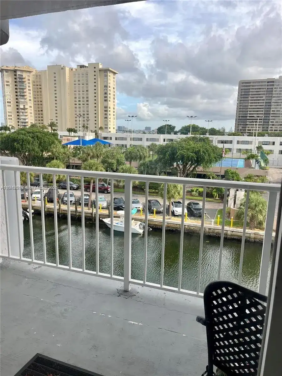1650 NE 115th St # 507, Miami FL 33181 photo 4