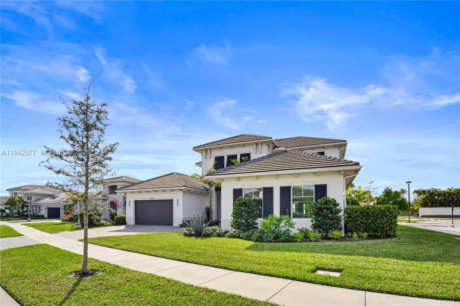 9281 Coral Isles Cir, Palm Beach Gardens FL 33412 photo 2