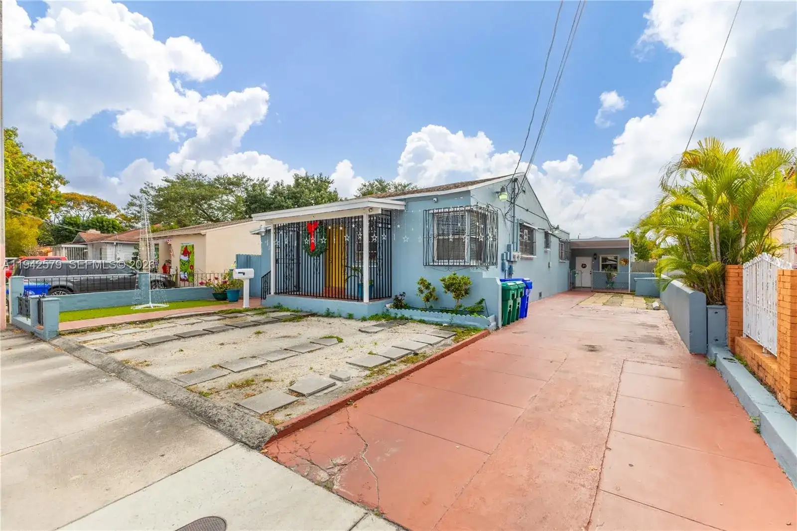 2818 SW 2nd St, Miami FL 33135 photo 3