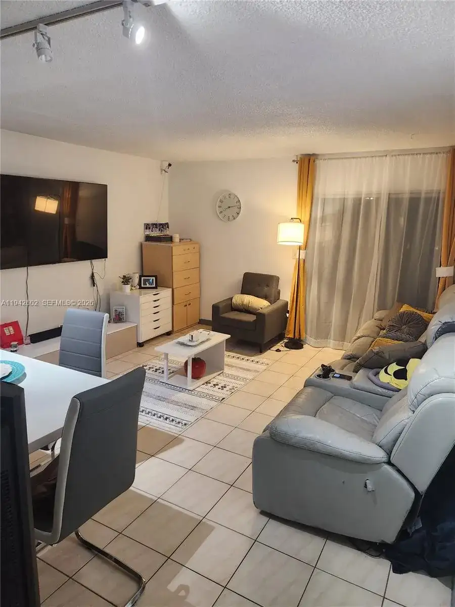 2498 SW 17th Ave # 4209, Miami FL 33145 photo 2
