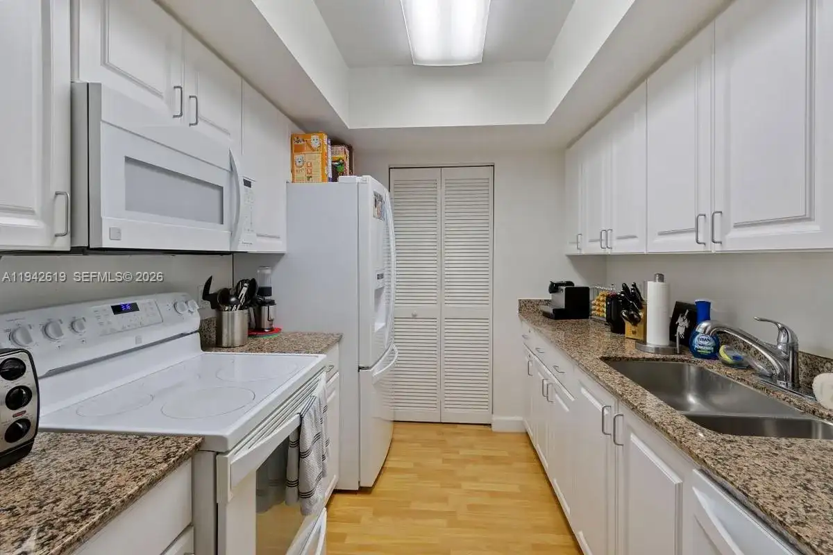 90 Alton Rd # 807, Miami Beach FL 33139 photo 5