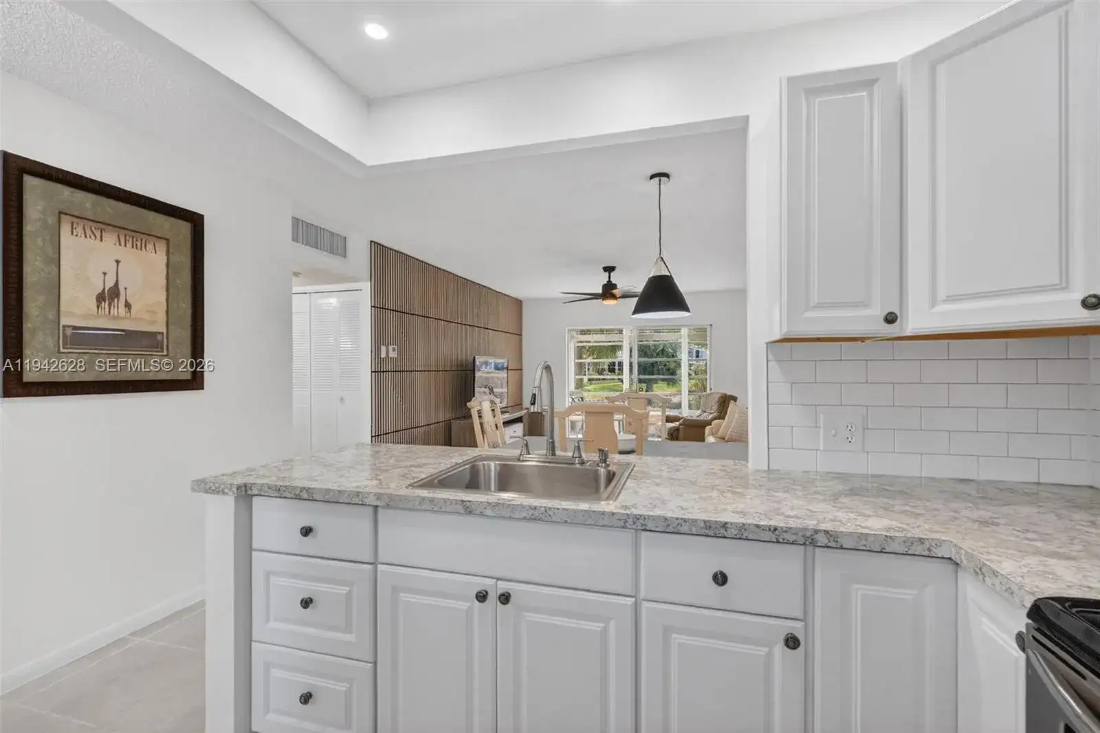 5000 NW 36th St # 410, Lauderdale Lakes FL 33319 photo 3