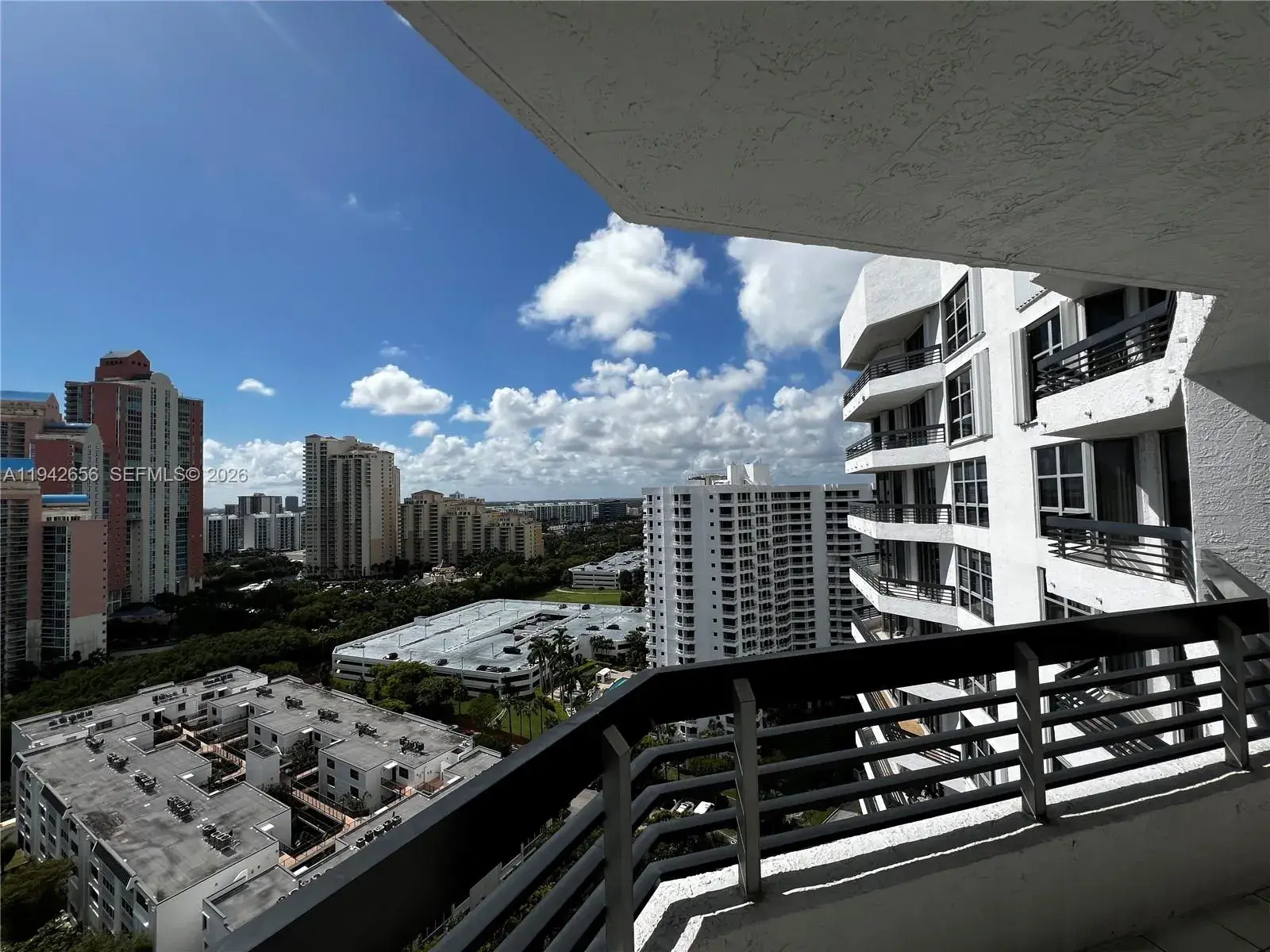 3400 NE 192nd St # 2102, Aventura FL 33180