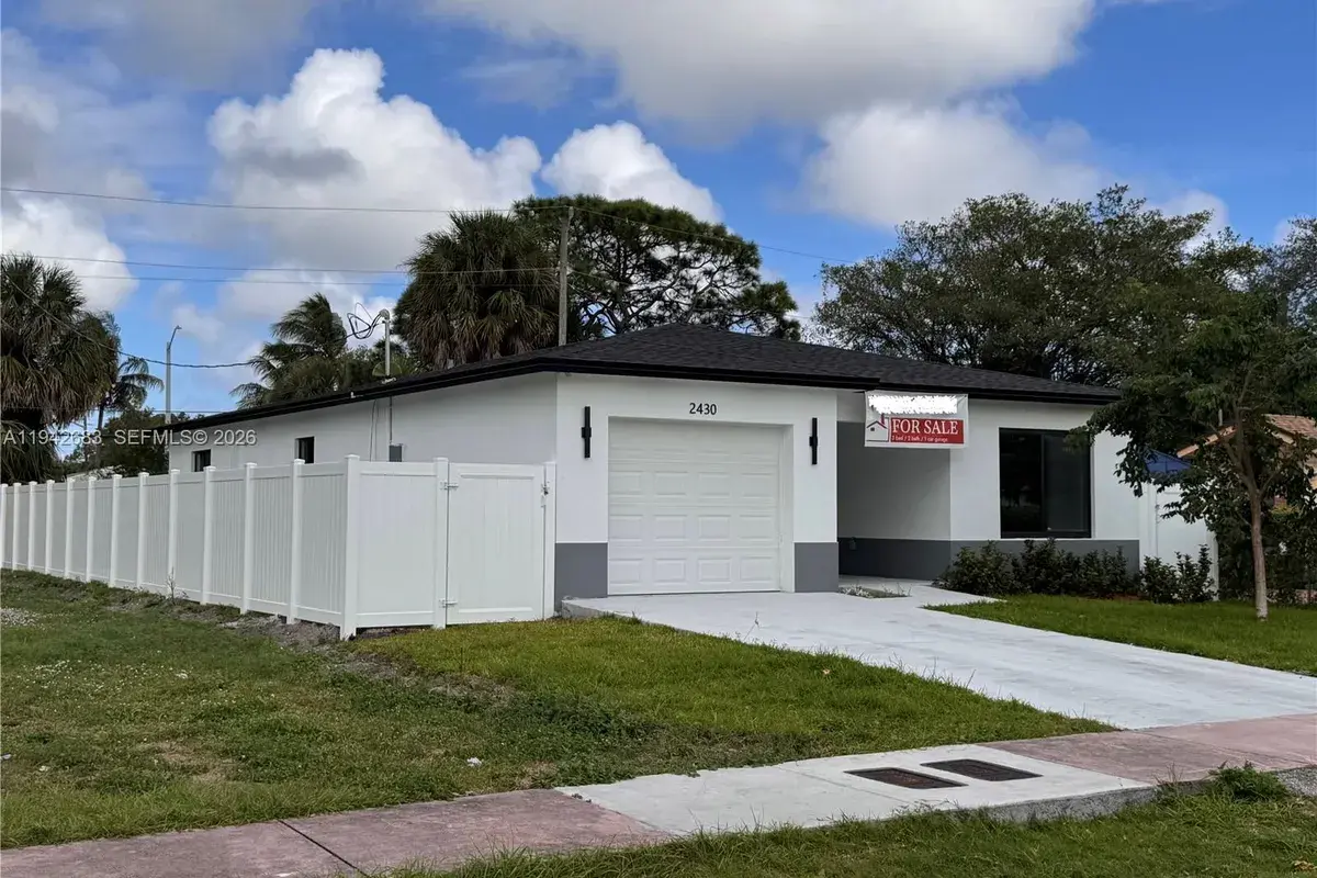 2430 NW 22nd Rd, Fort Lauderdale FL 33311