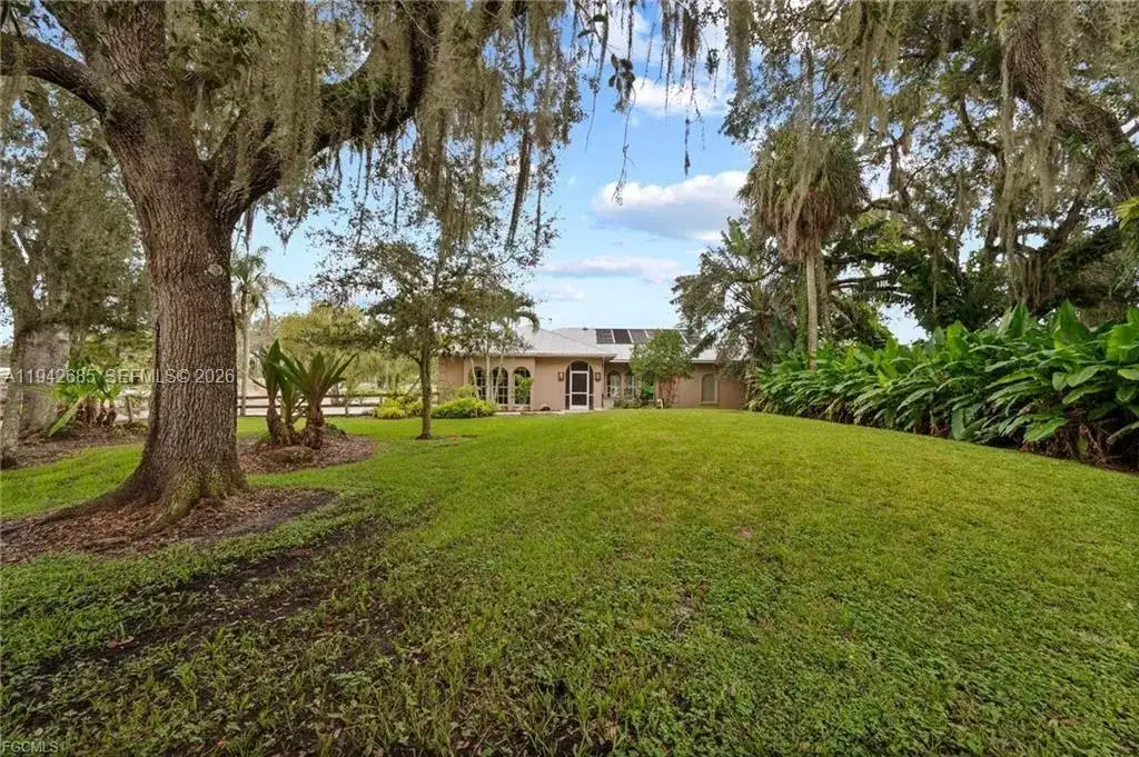 1981 Carbonata Drive, Other City - In The State Of Florida FL 33920 photo 3