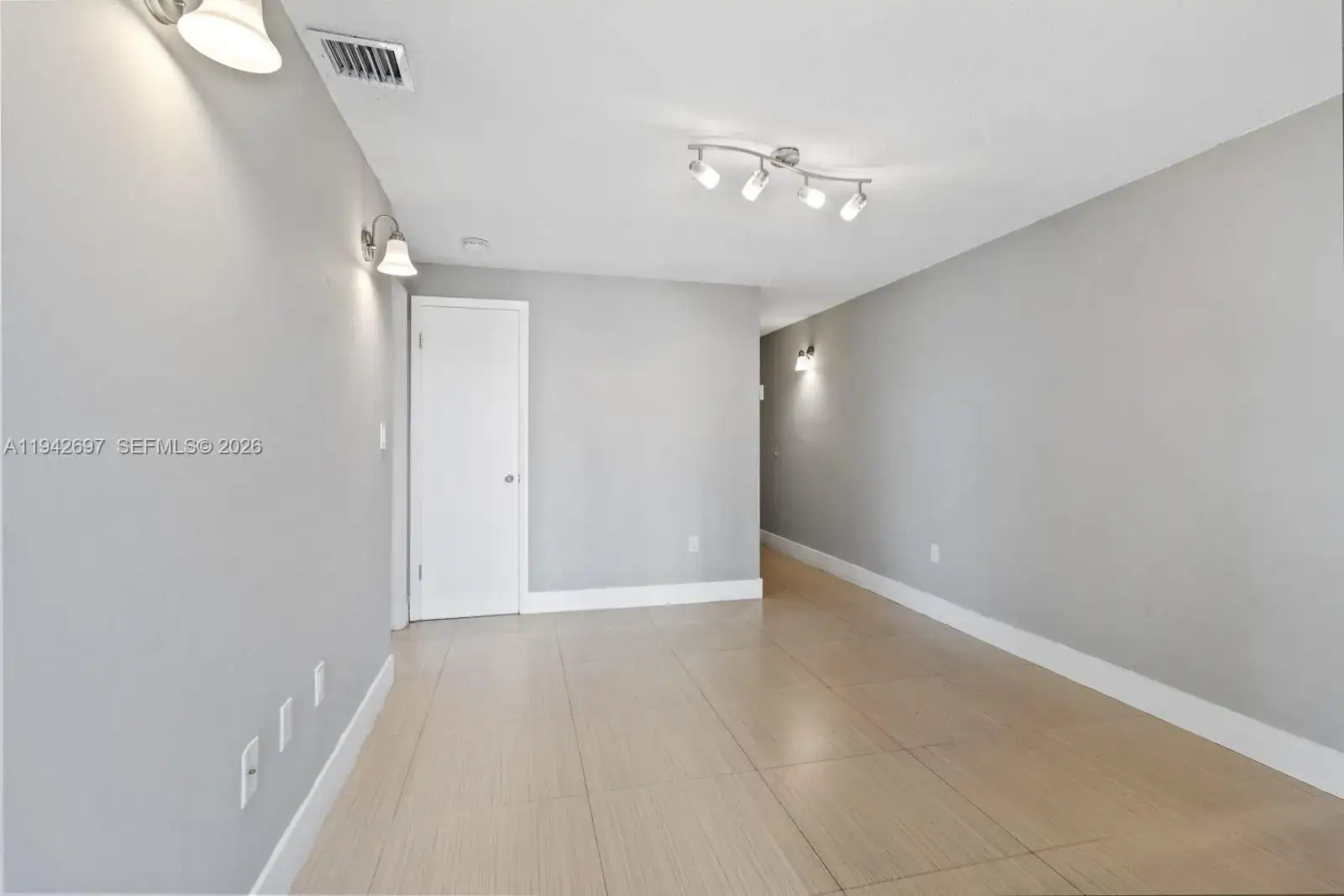 777 SW 9th Ave # 413, Miami FL 33130 photo 2