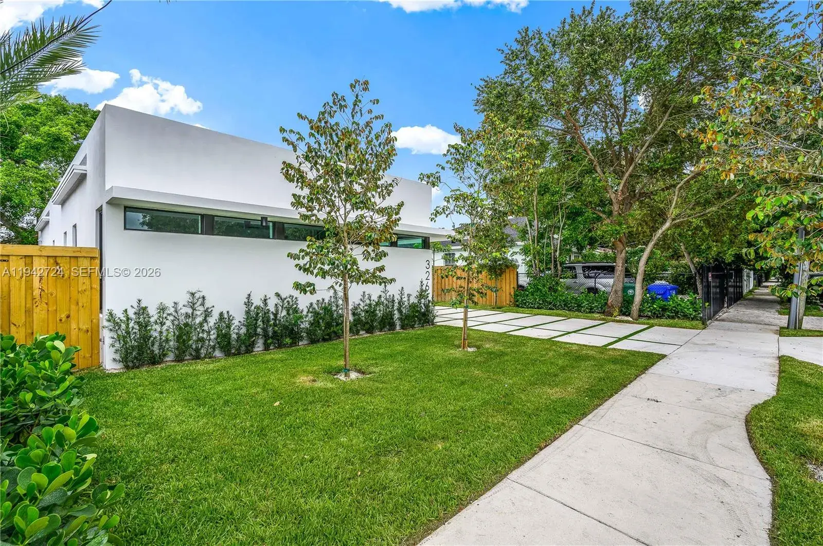 326 NW 40th St, Miami FL 33127
