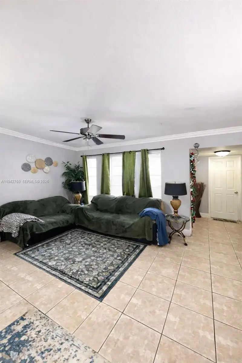 2450 NW 85th Ave, Sunrise FL 33322 photo 2
