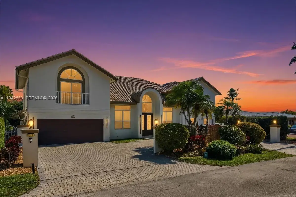 4130 NE 23rd Ave, Lighthouse Point FL 33064