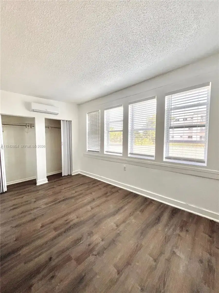 501 SW 6th Ct # 215, Miami FL 33130 photo 5