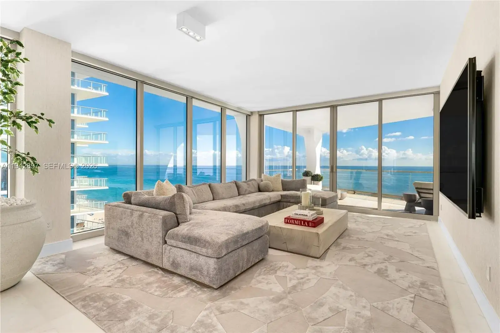 16901 Collins Ave # 1605, Sunny Isles Beach FL 33160