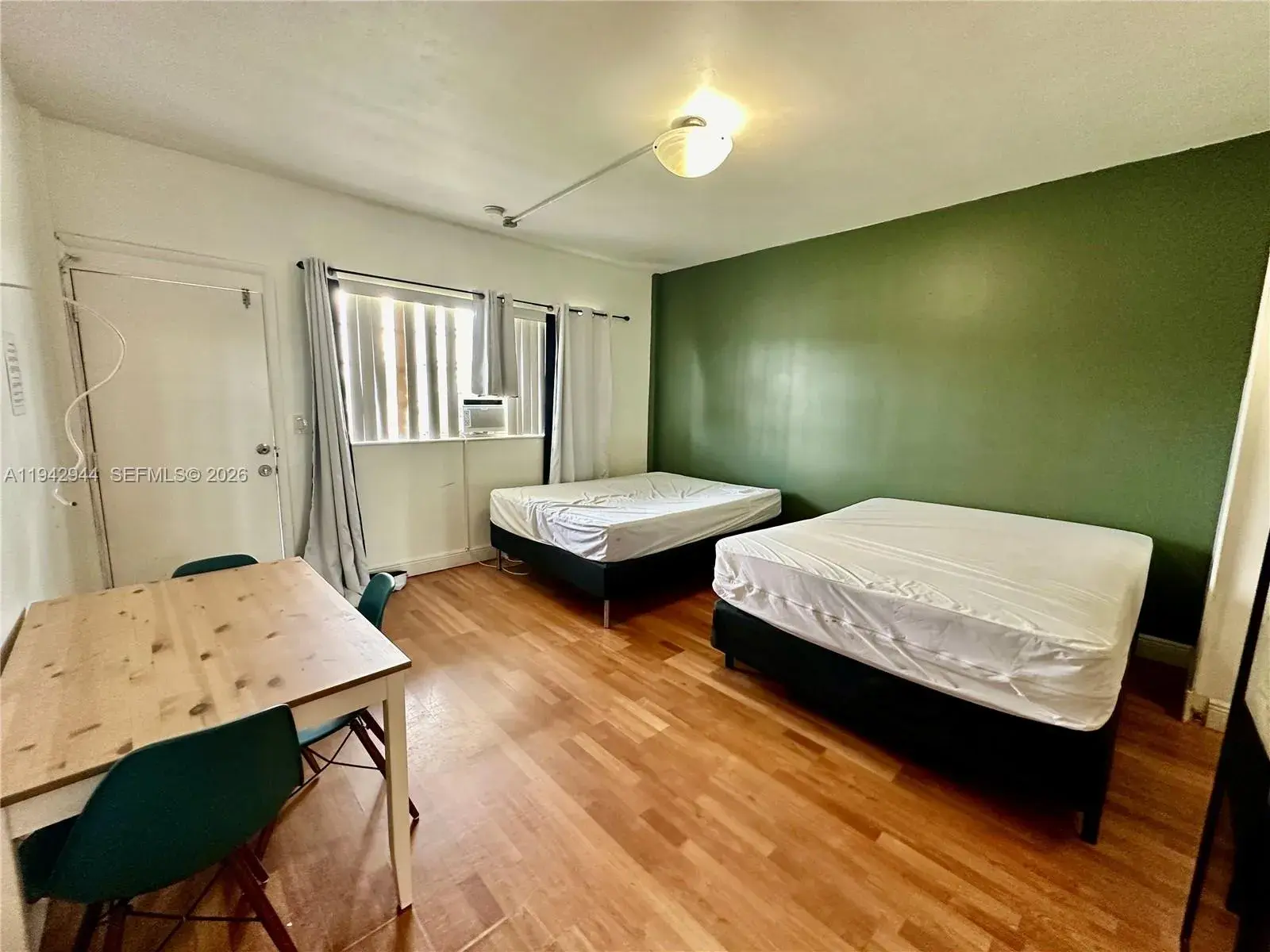 26 Diplomat Pkwy # 2368, Hallandale Beach FL 33009