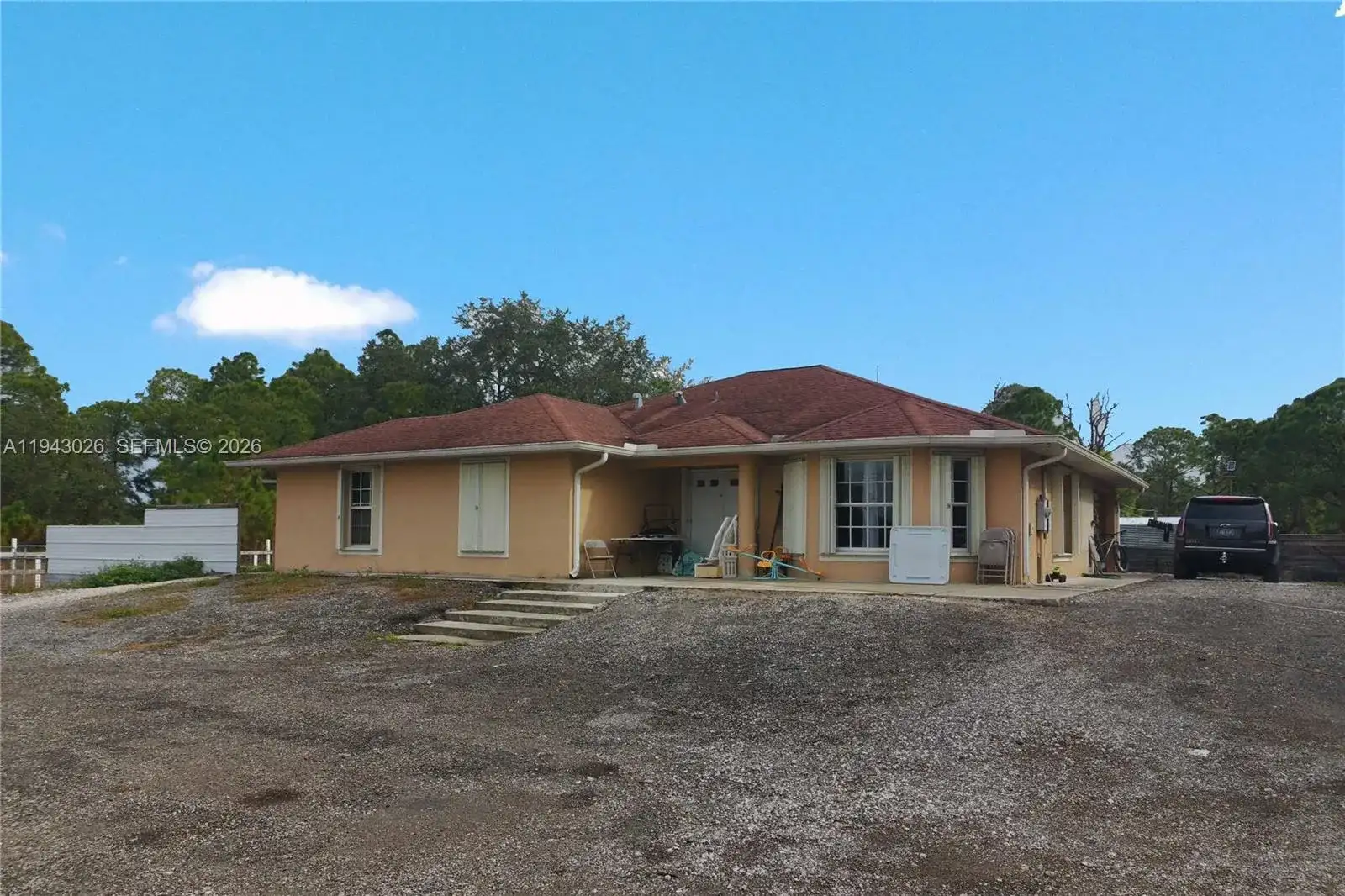 355 N Lindero ST, Clewiston FL 33440 photo 4