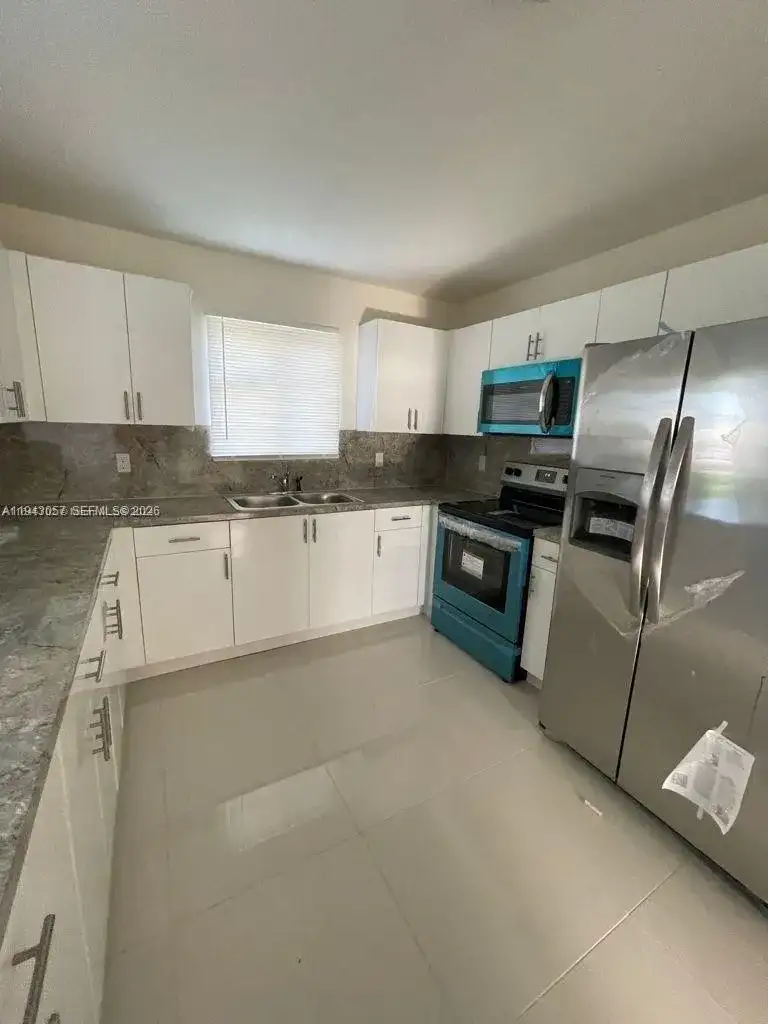 1530 NW 60th St, Miami FL 33142 photo 3